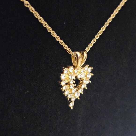 Gold Tone Clear Rhinestone Heart Shaped Pendant Necklace 19" - Picture 6 of 13